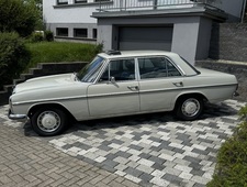 Mercedes-Benz 220 D