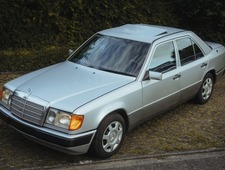 Mercedes-Benz 230 E