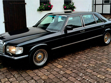 Mercedes-Benz 560 SEL